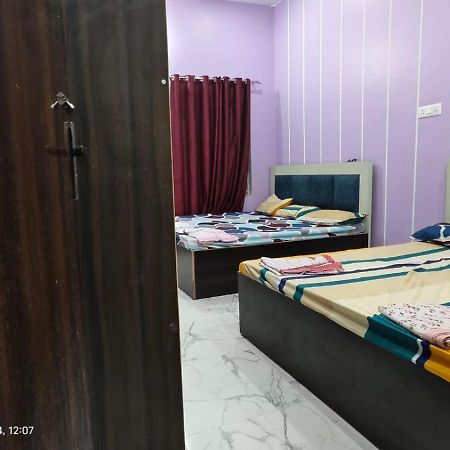 Shree Ayodhya Dham Guest House 300 Meter From Sri Ram Temple Free Pick Up , Drop , Breakfast & Wifi Bagian luar foto