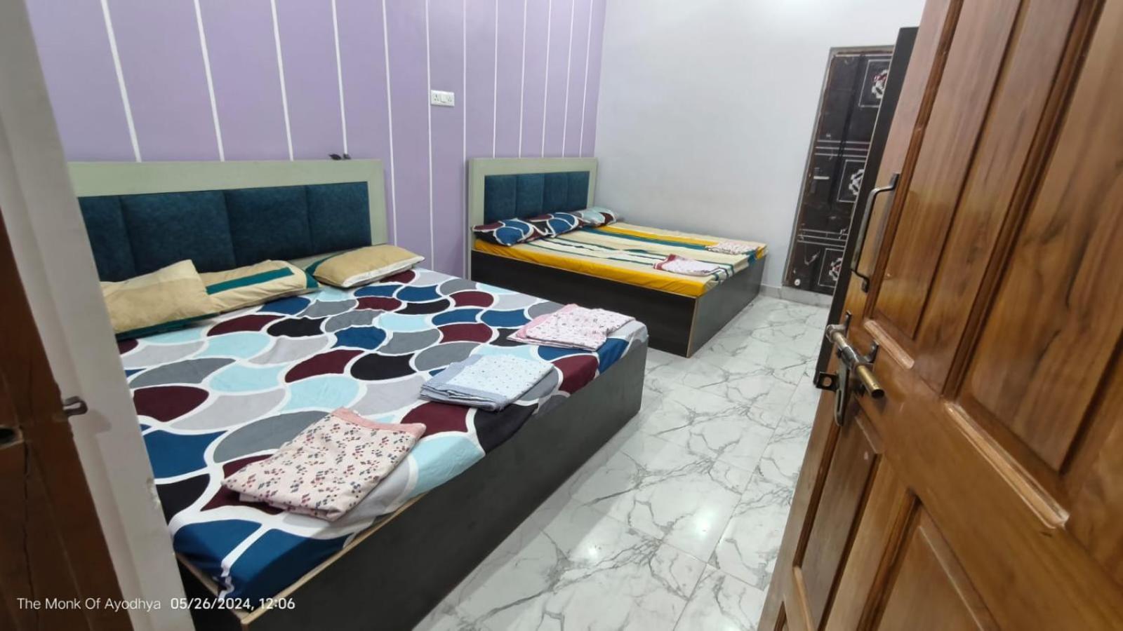 Shree Ayodhya Dham Guest House 300 Meter From Sri Ram Temple Free Pick Up , Drop , Breakfast & Wifi Bagian luar foto