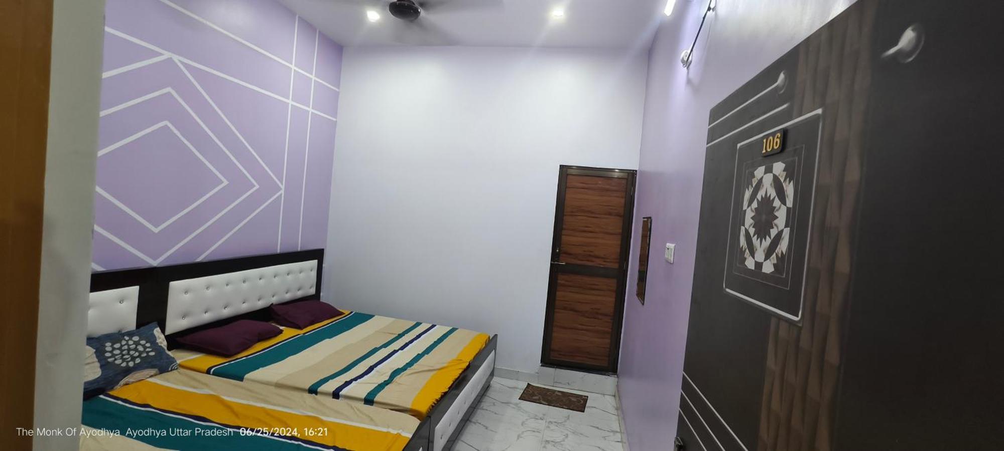 Shree Ayodhya Dham Guest House 300 Meter From Sri Ram Temple Free Pick Up , Drop , Breakfast & Wifi Bagian luar foto